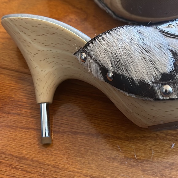 Italian sandals wood heels pomps 6 Cindy Says goat hair, unique decoration metal - Picture 9 of 12